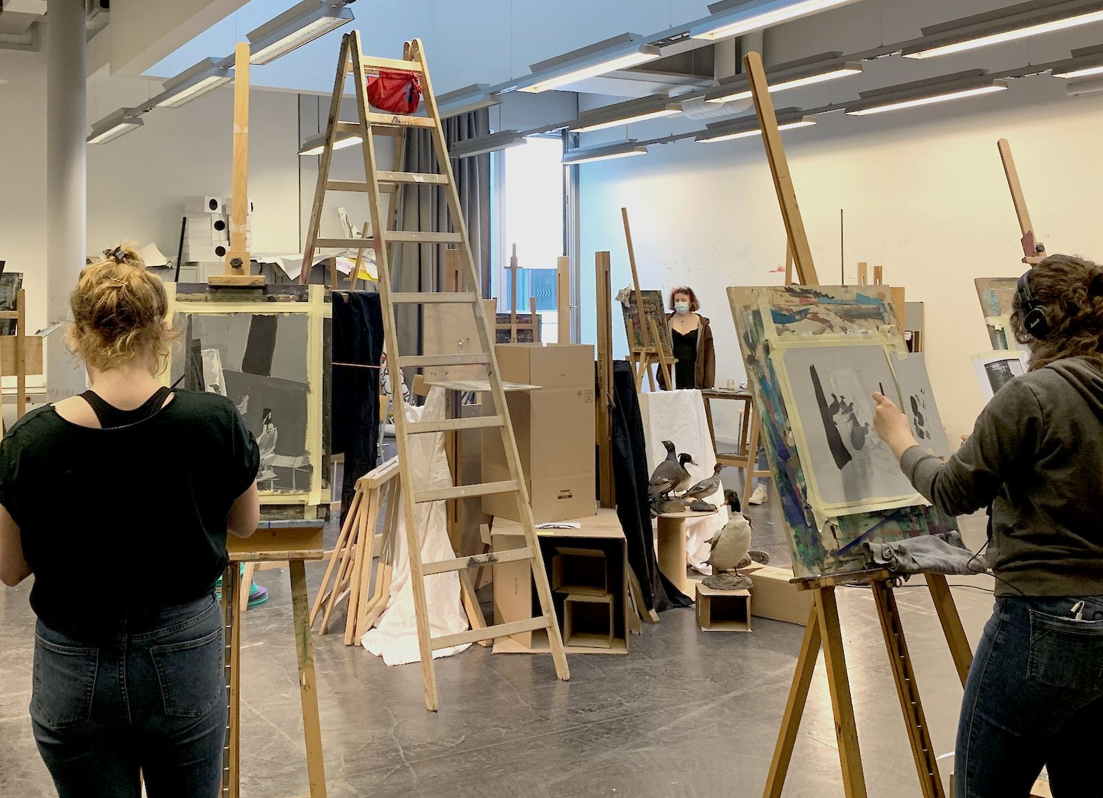 Unterrichten im Oblichtsaal.