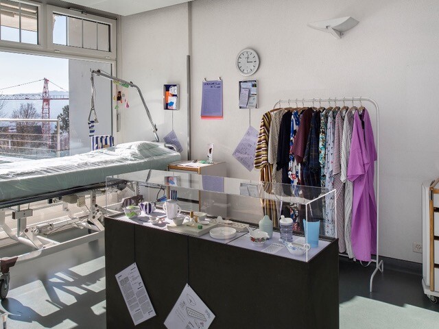 Exhibition of works at Waid - design intervention by Bitten Stetter as part of the research project «Sterbesettings». Photo: Regula Bearth. © ZHdK.