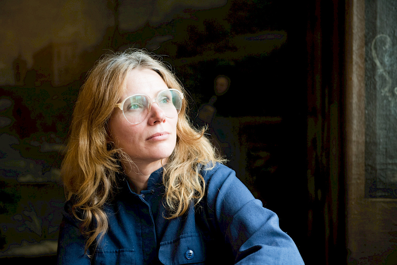 Prof. Bitten Stetter aus der Fachrichtung Trends & Identity. © Claudia Herzog.